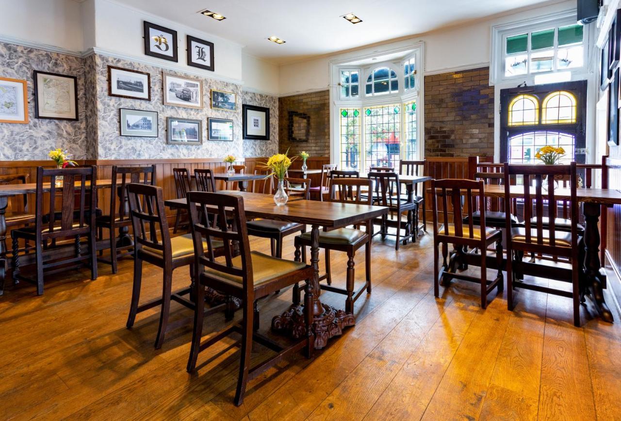 Black Lion Surbiton